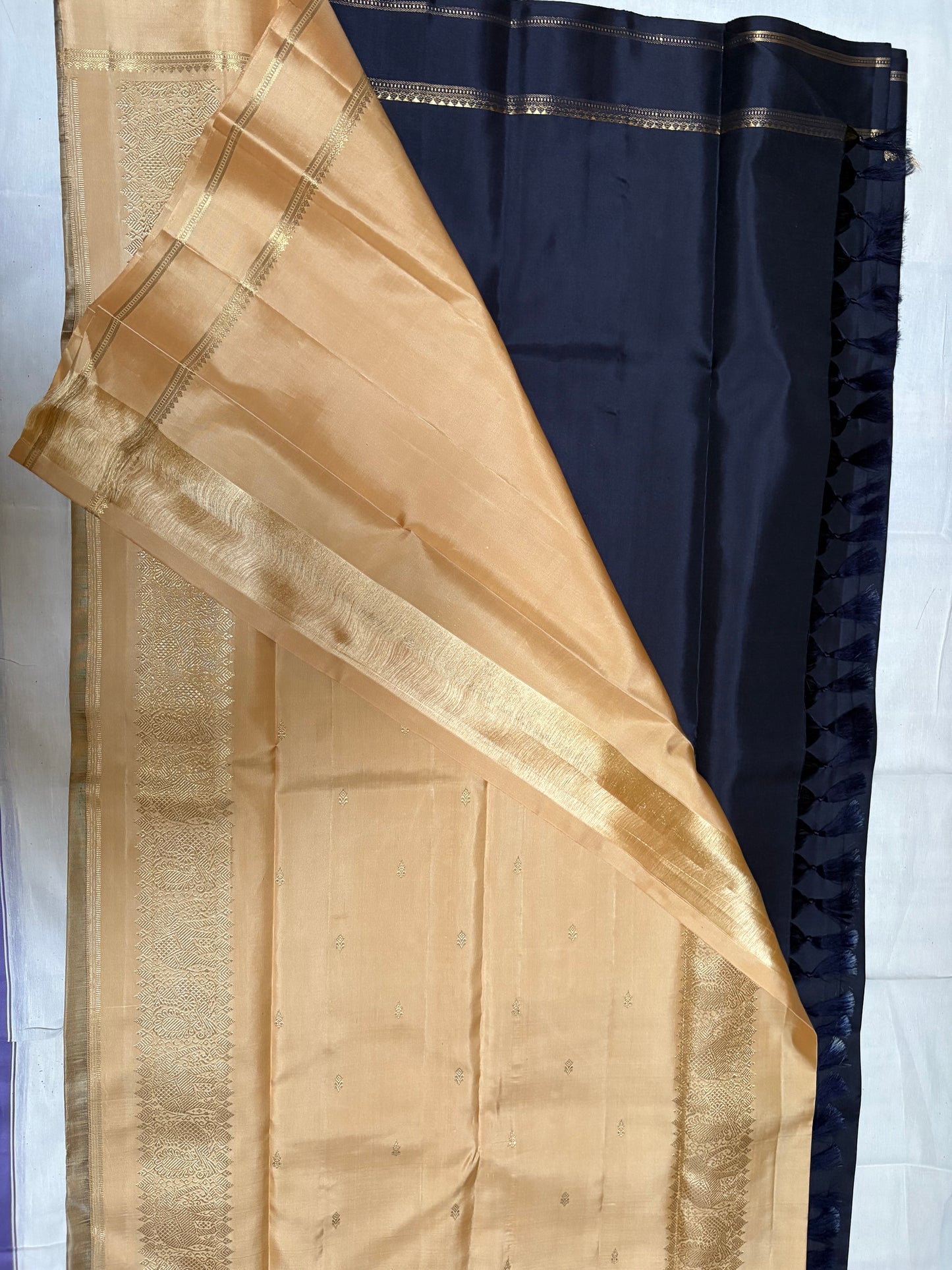 New age vintage Collection Saree code:- NAWC1
