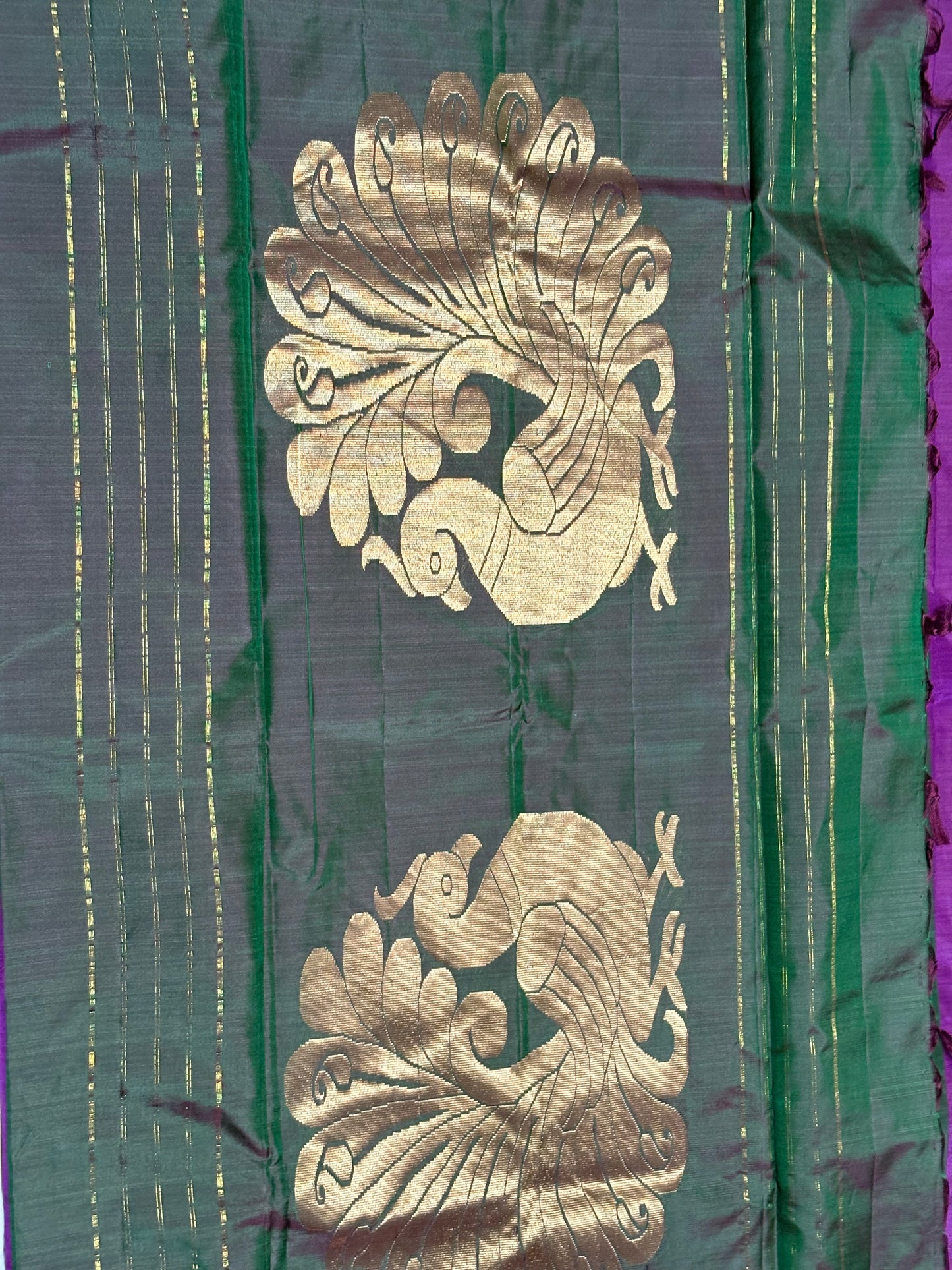 Kanjivaram Light weight collection Saree code:-KTLW4