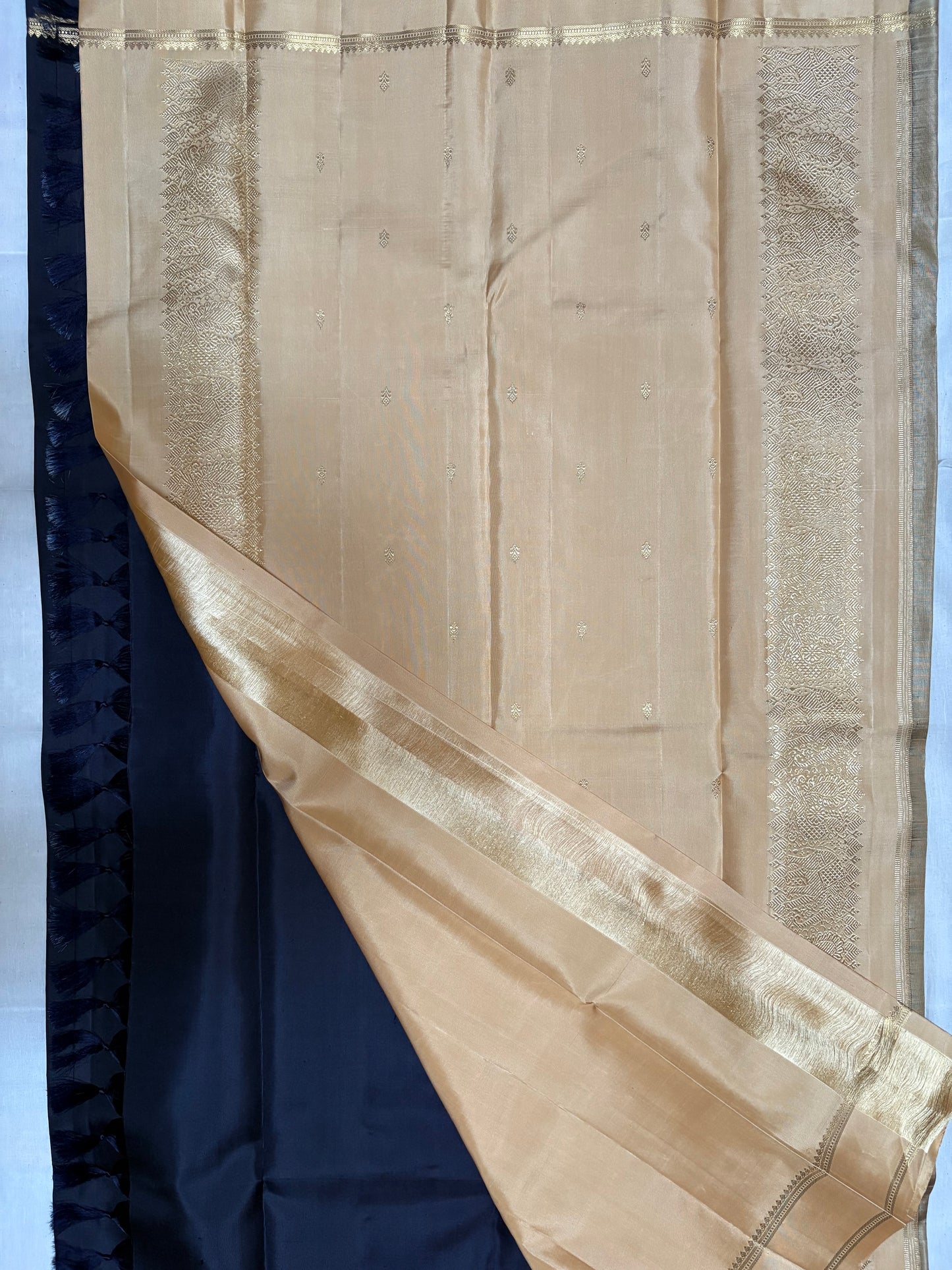 New age vintage Collection Saree code:- NAWC1